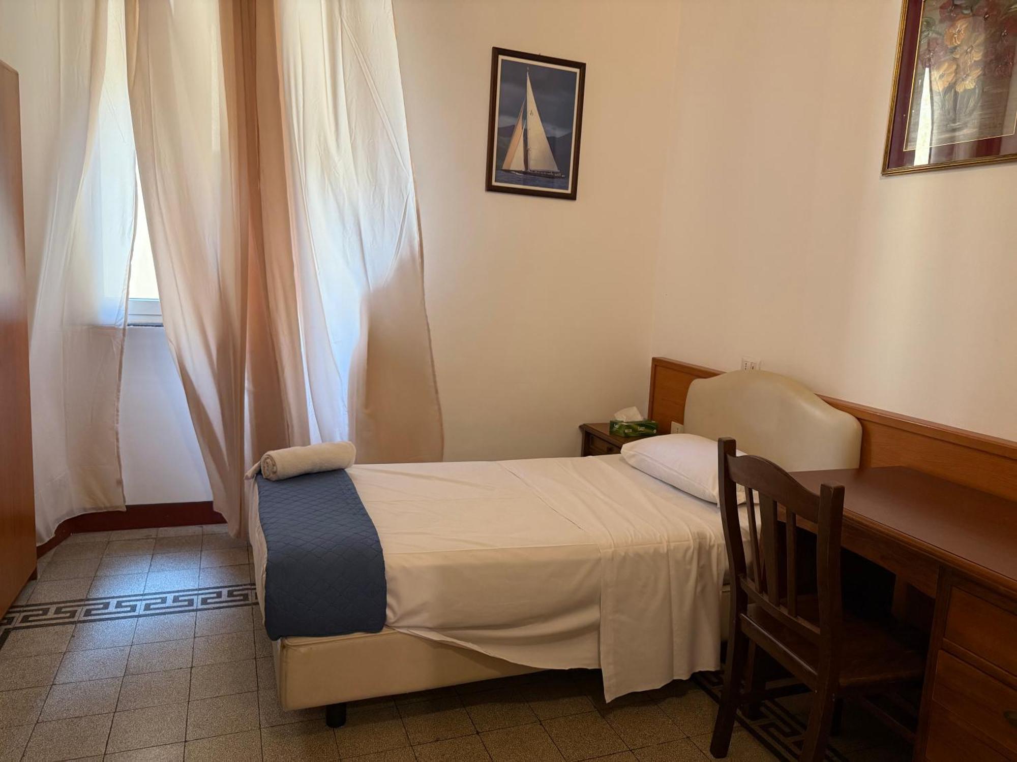 Emanuela Hostel *